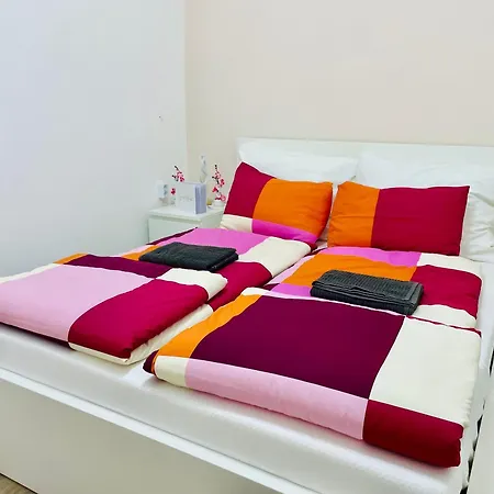 Cozy Near Centre Apartamento Budapeste