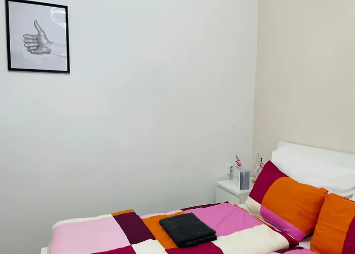 Cozy Near Centre