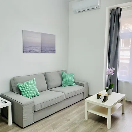 Cozy Near Centre Apartamento *